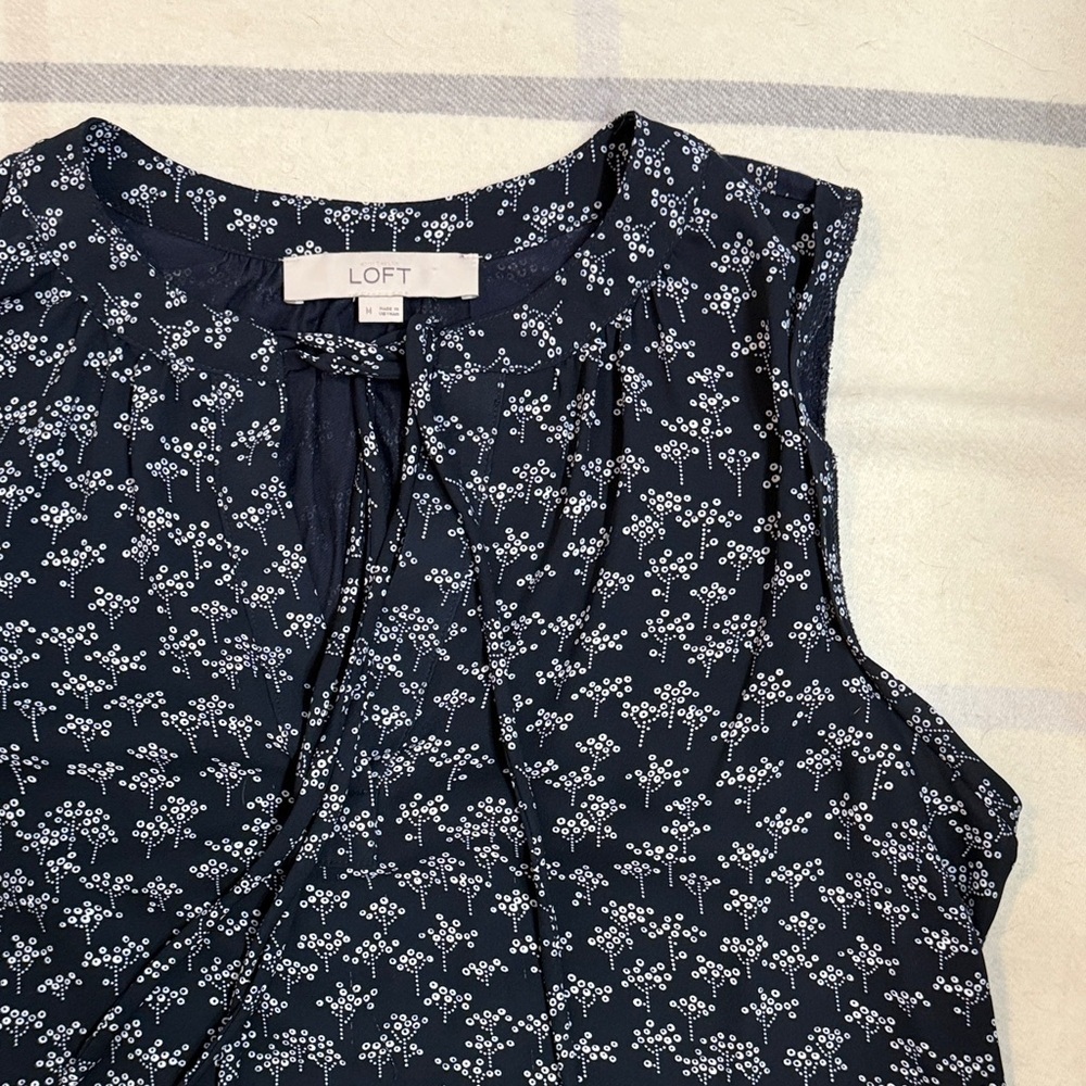 LOFT Black and White Floral Sleeveless Top Women's Size Medium - Picture 5 of 10